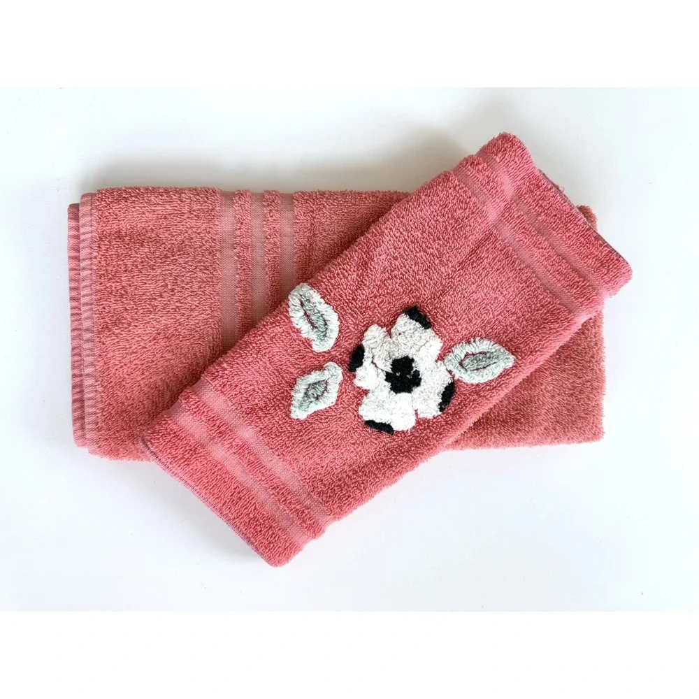 Vintage Cannon Pink 3D Flower Hand Towel & Washcloth Made in U.S.A. Set Of 2